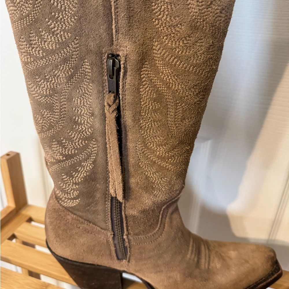 Ariat Brown Tall Western Heeled Boots - Picture 9 of 11